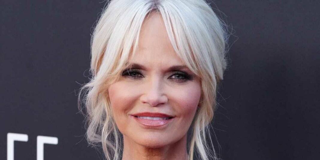 What is Kristin Chenoweth Net Worth in 2023