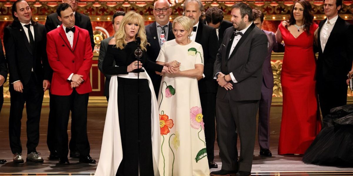 Merrily We Roll Along Wins Best Revival Of A Musical