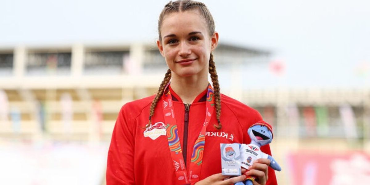 Phoebe Gill