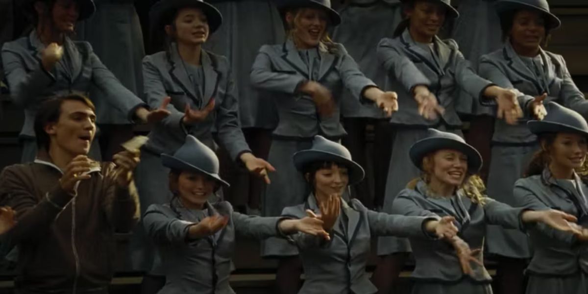 Beauxbaton Witches Dance On The Macarena